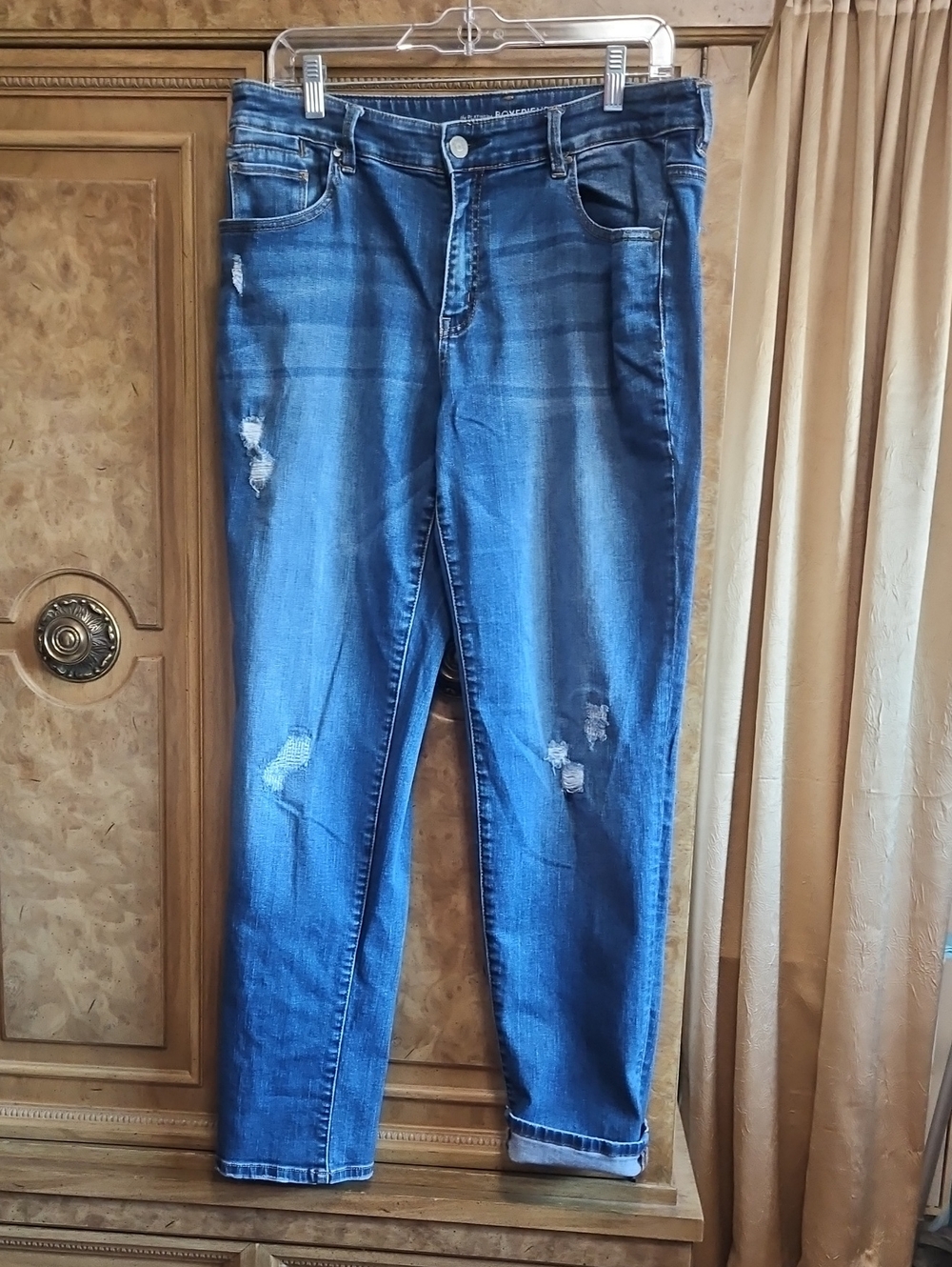 Chico's Distressed Blue Boyfriend Ankle Jeans With Or Without Cuffs Size 1.5